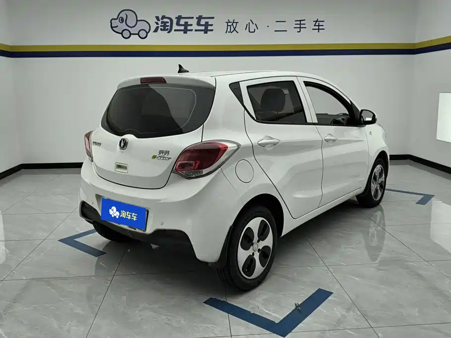 Changan Benben E-Star — фото 3