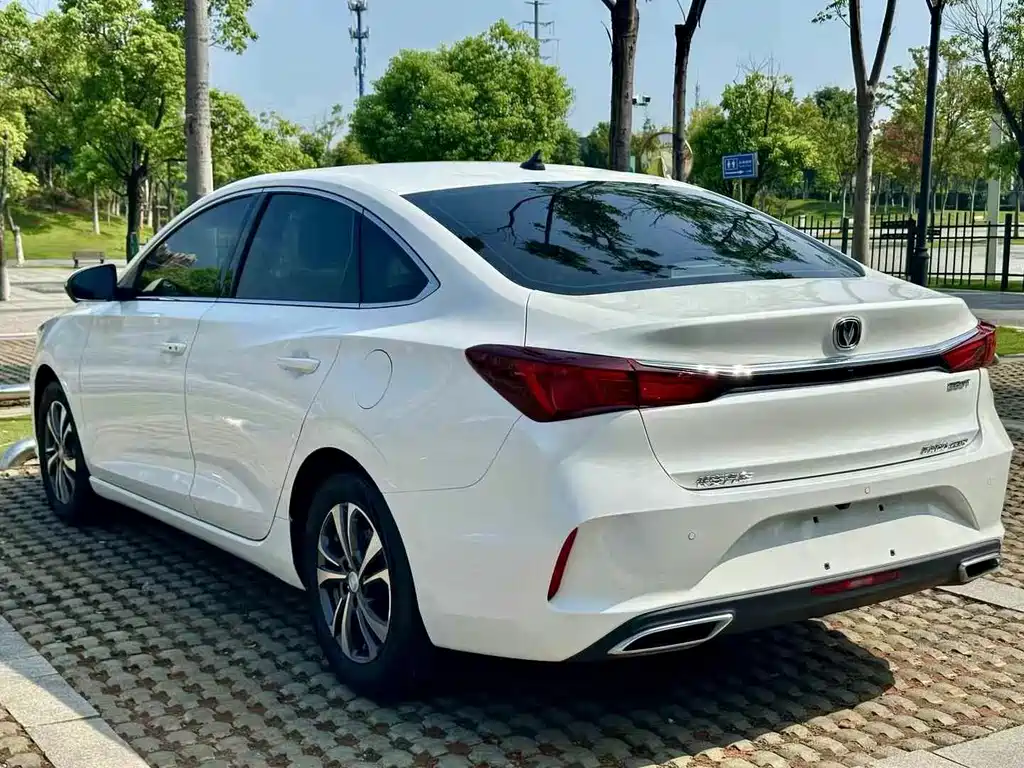 Changan Eado — фото 9