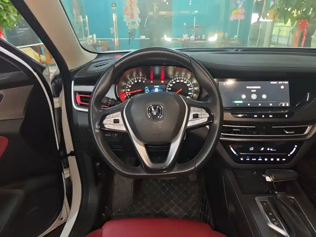 Changan CS35PLUS — фото 11