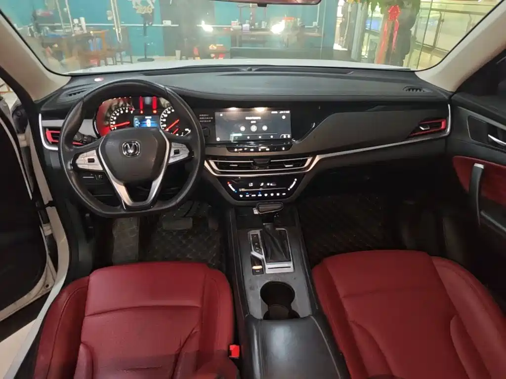Changan CS35PLUS — фото 10