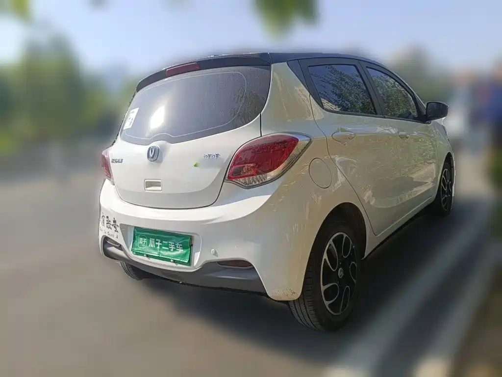 Changan Benben E-Star — фото 6