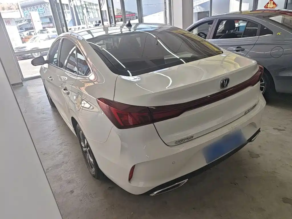 Changan Eado — фото 5