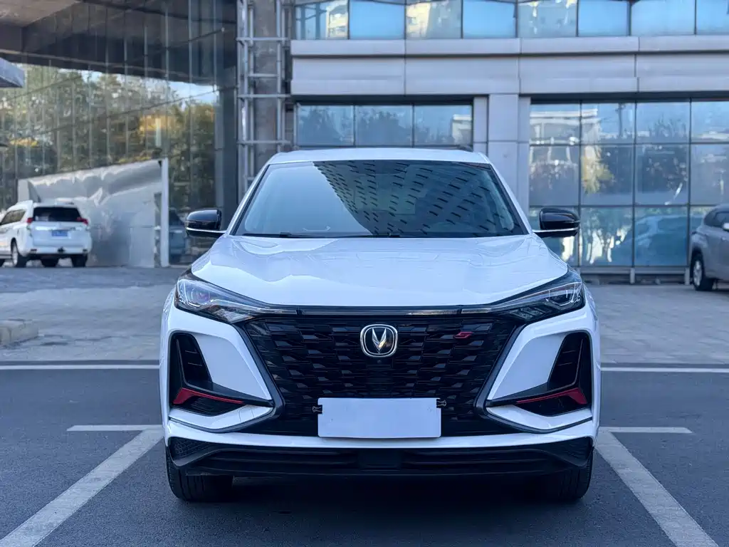 Changan CS75 PLUS — фото 2
