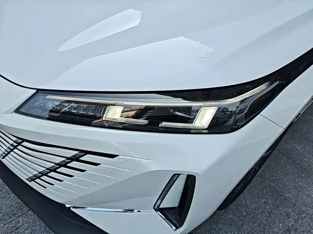 Changan Eado — фото 24