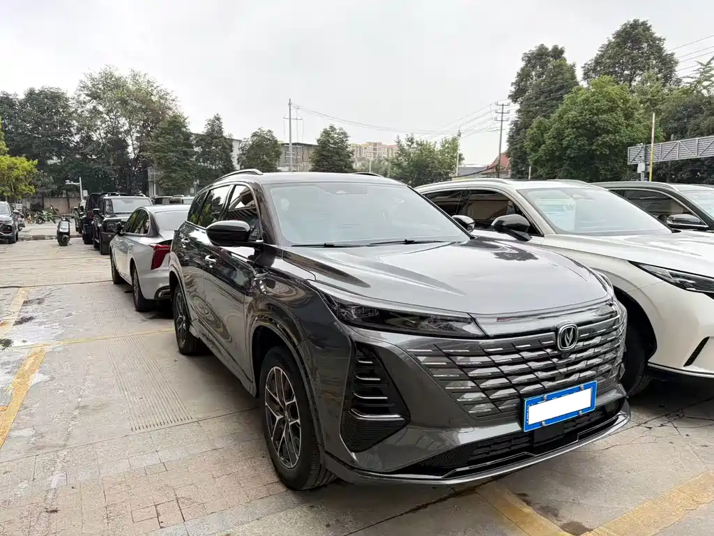 Changan CS75 PLUS — фото 3