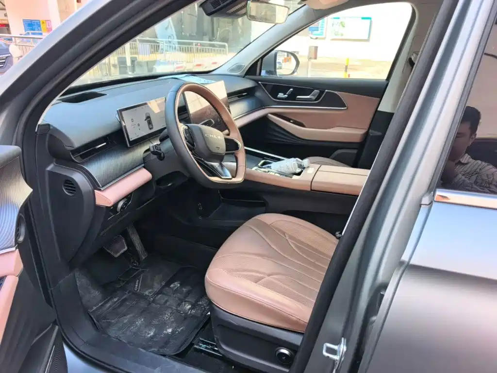 Chery Tiggo 8L — фото 15