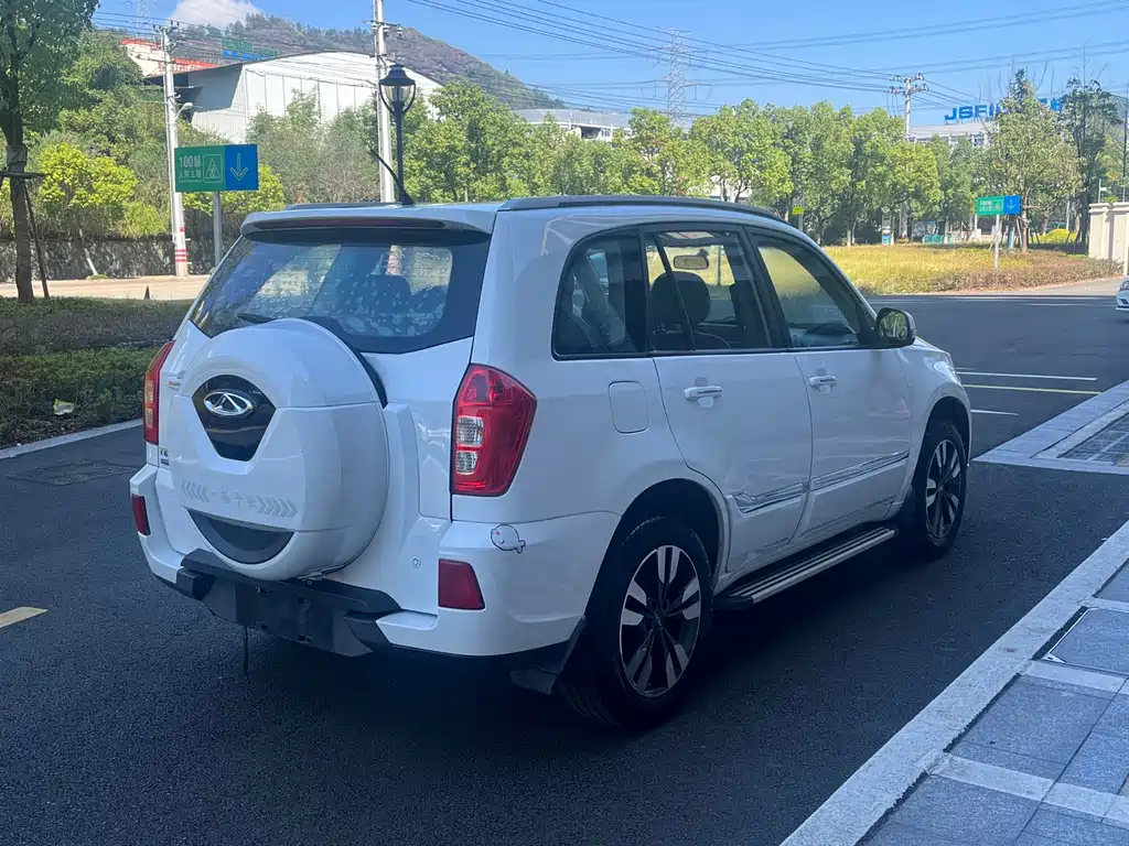 Chery Tiggo 3 — фото 6