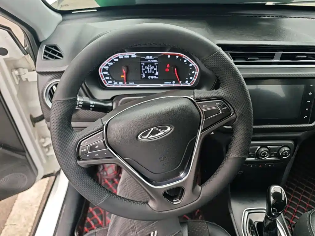 Chery Tiggo 3x — фото 11