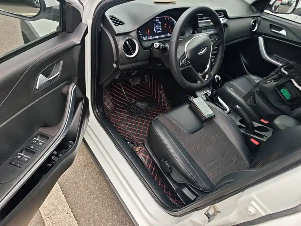 Chery Tiggo 3x — фото 16