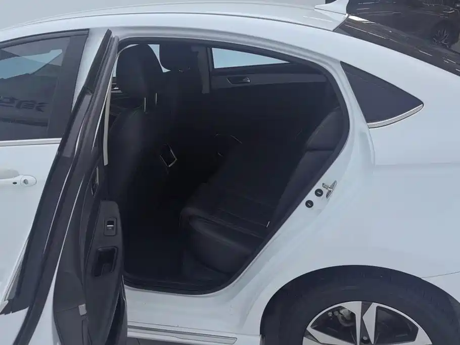Chery Arrizo 5 PLUS — фото 11
