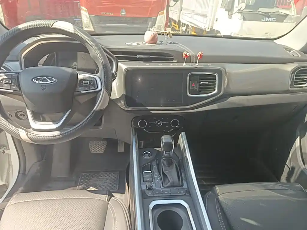 Chery Tiggo 8 — фото 13
