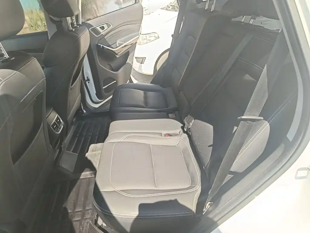 Chery Tiggo 8 — фото 17