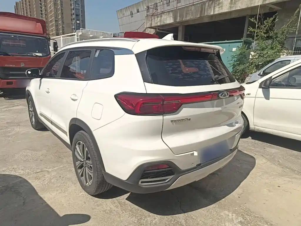 Chery Tiggo 8 — фото 5