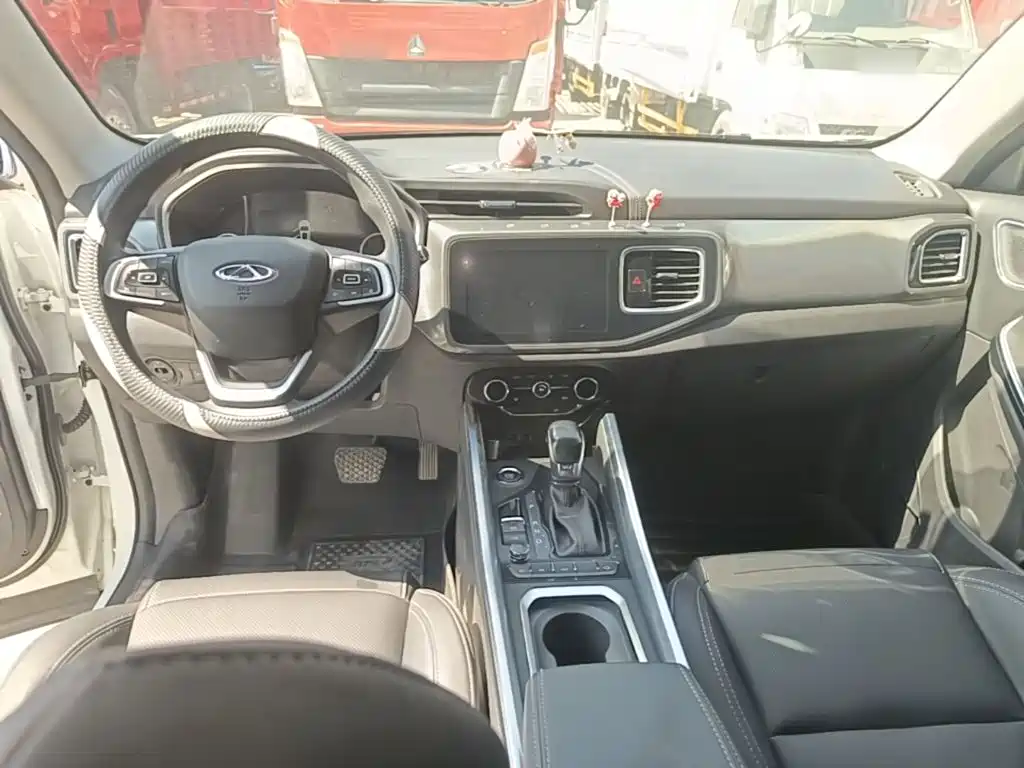 Chery Tiggo 8 — фото 10