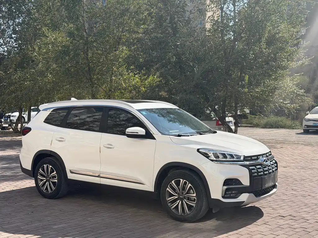Chery Tiggo 8 — фото 3