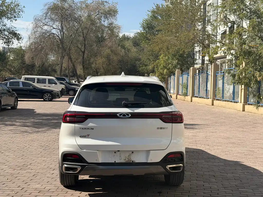 Chery Tiggo 8 — фото 4