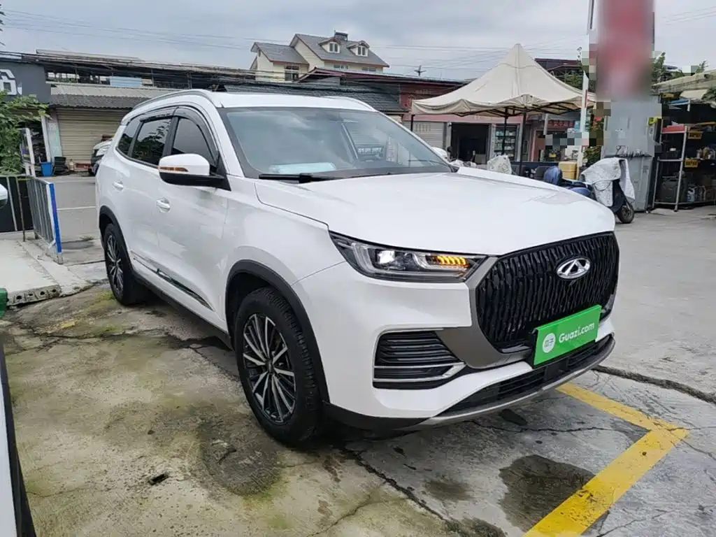 Chery Tiggo 8 — фото 4
