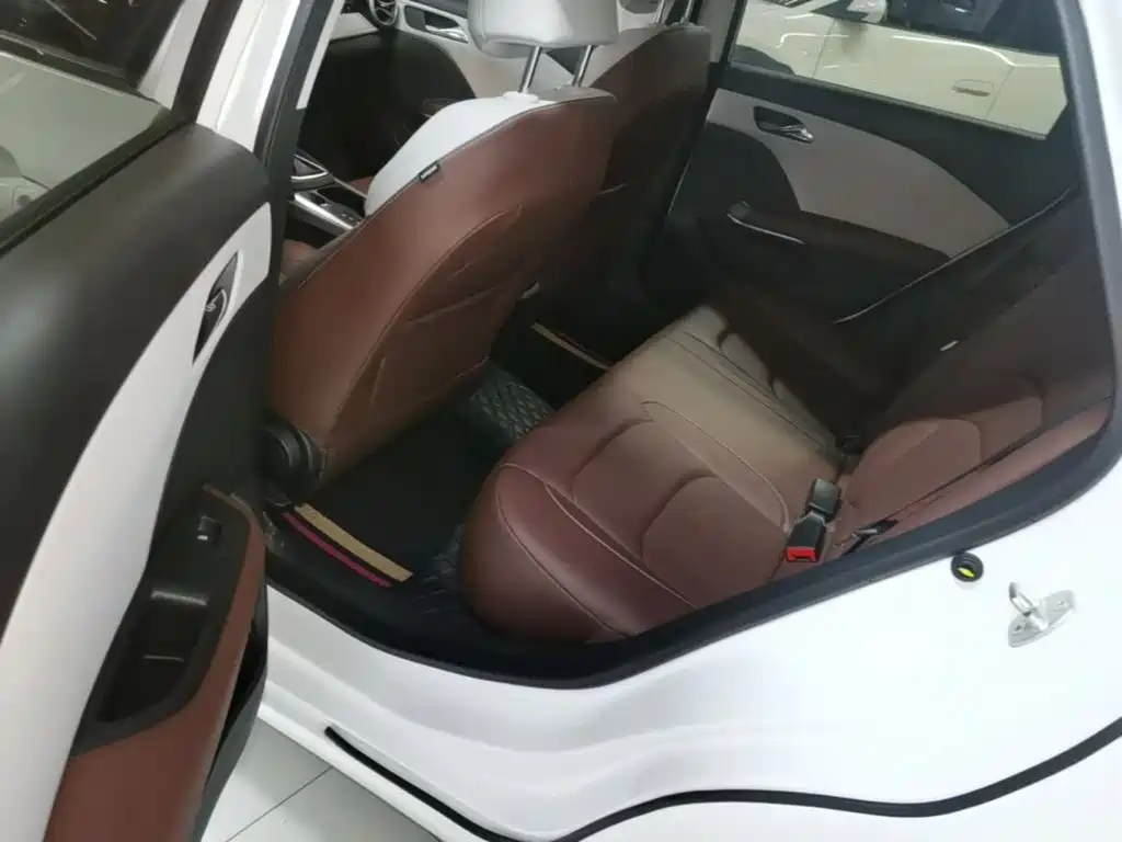 Chevrolet Monza — фото 17