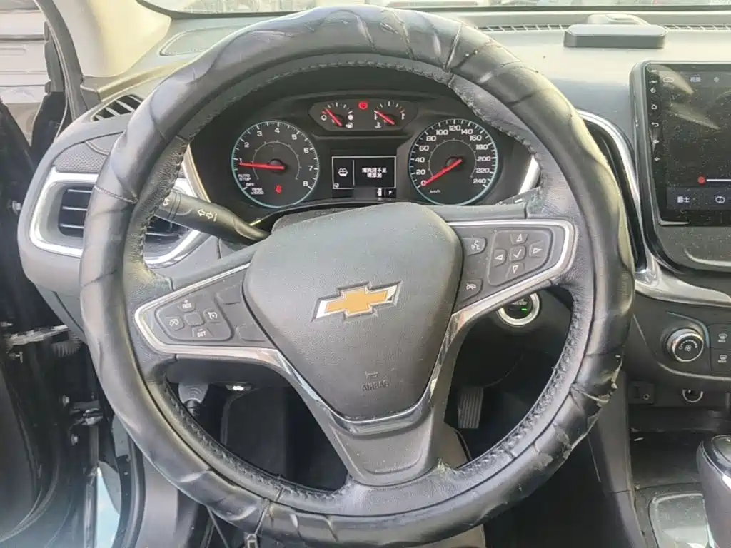 Chevrolet Equinox — фото 11