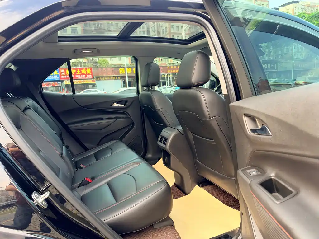 Chevrolet Equinox — фото 13