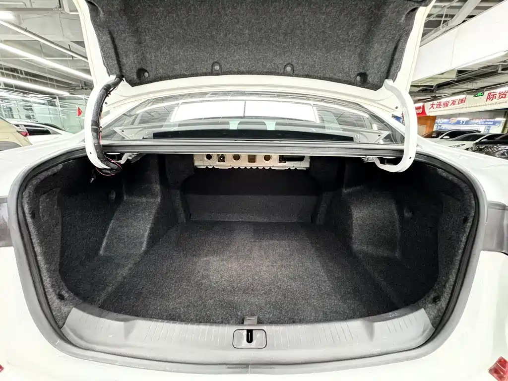 Chevrolet Monza — фото 18