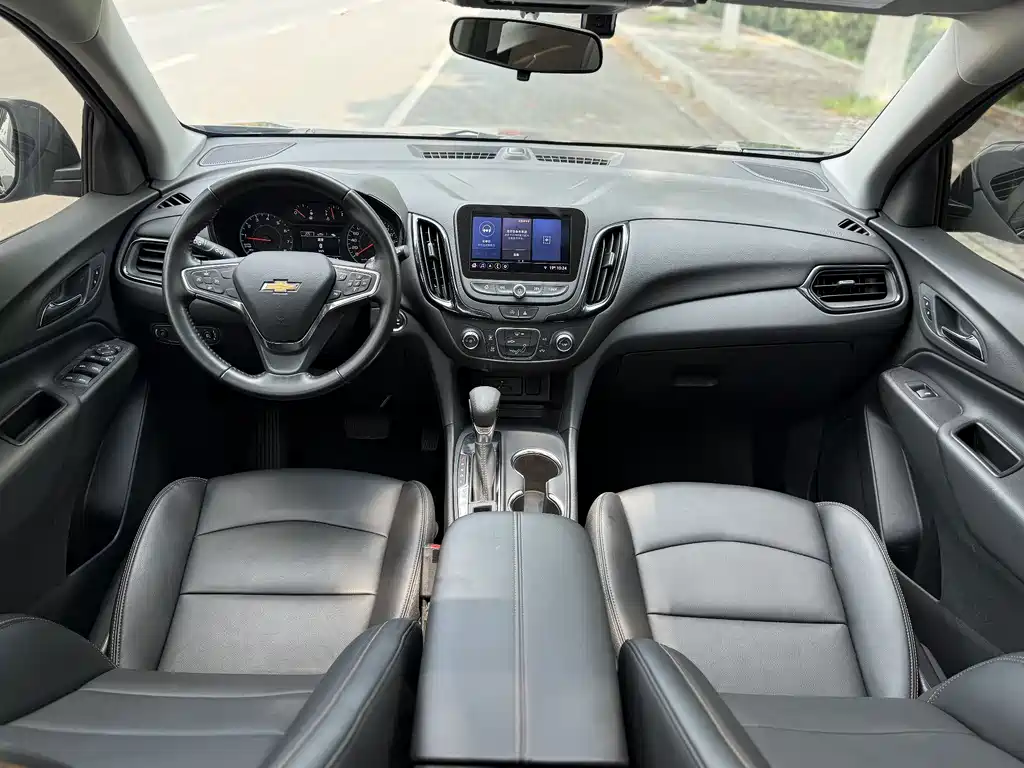 Chevrolet Equinox — фото 11