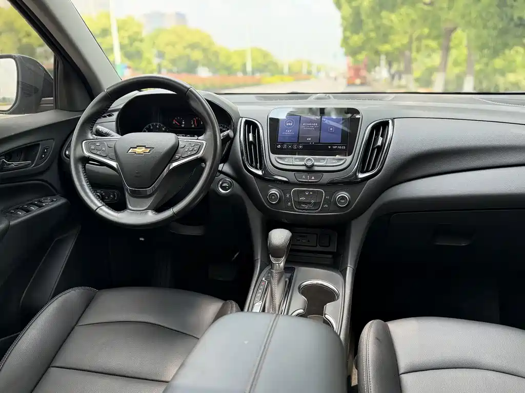 Chevrolet Equinox — фото 10