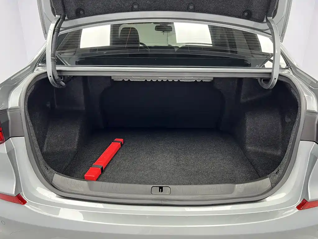 Chevrolet Monza — фото 17