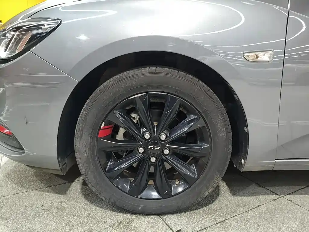 Chevrolet Monza — фото 15