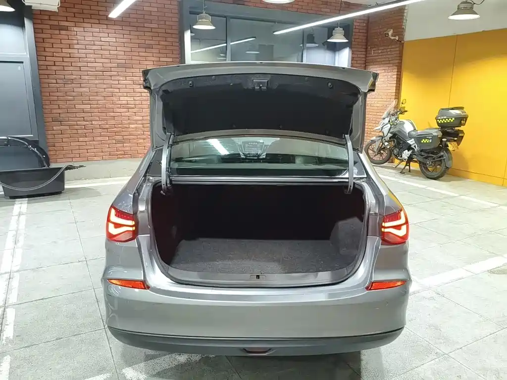 Chevrolet Monza — фото 19