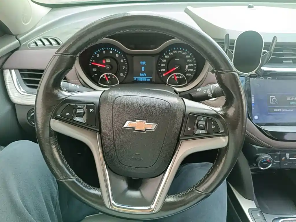 Chevrolet Malibu — фото 11