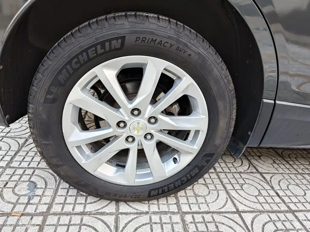 Chevrolet Equinox — фото 13