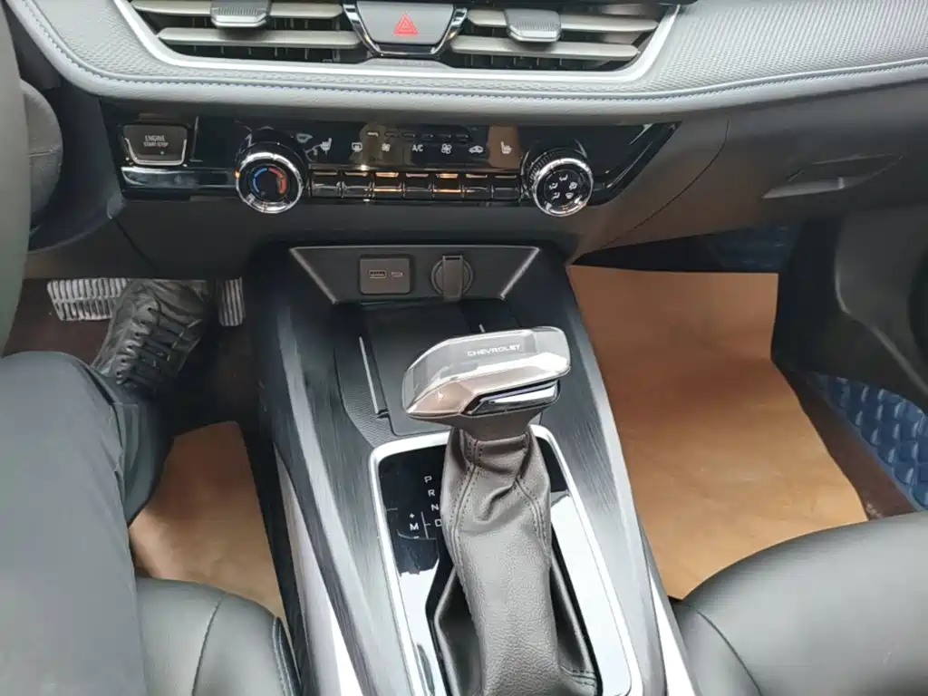 Chevrolet Monza — фото 14
