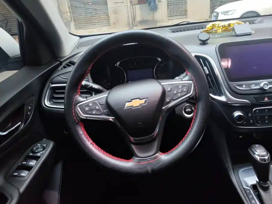 Chevrolet Equinox — фото 15