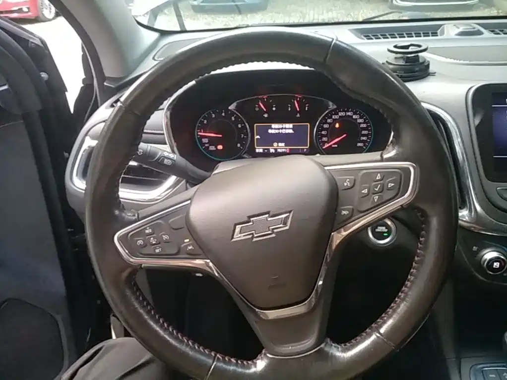 Chevrolet Equinox — фото 11
