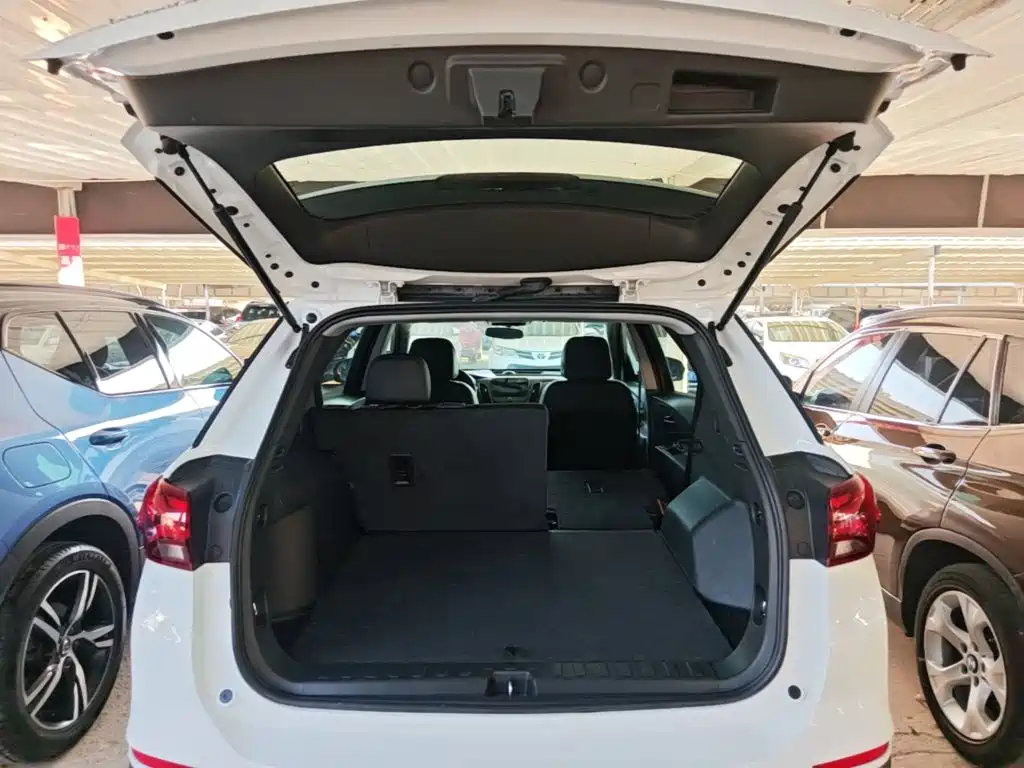 Chevrolet Equinox — фото 19