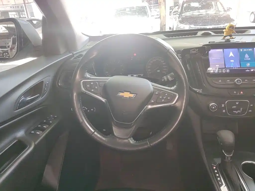 Chevrolet Equinox — фото 11