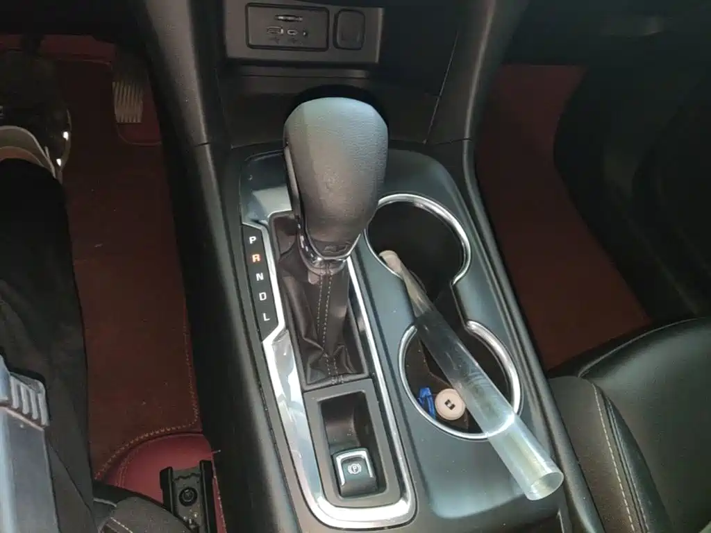Chevrolet Equinox — фото 14