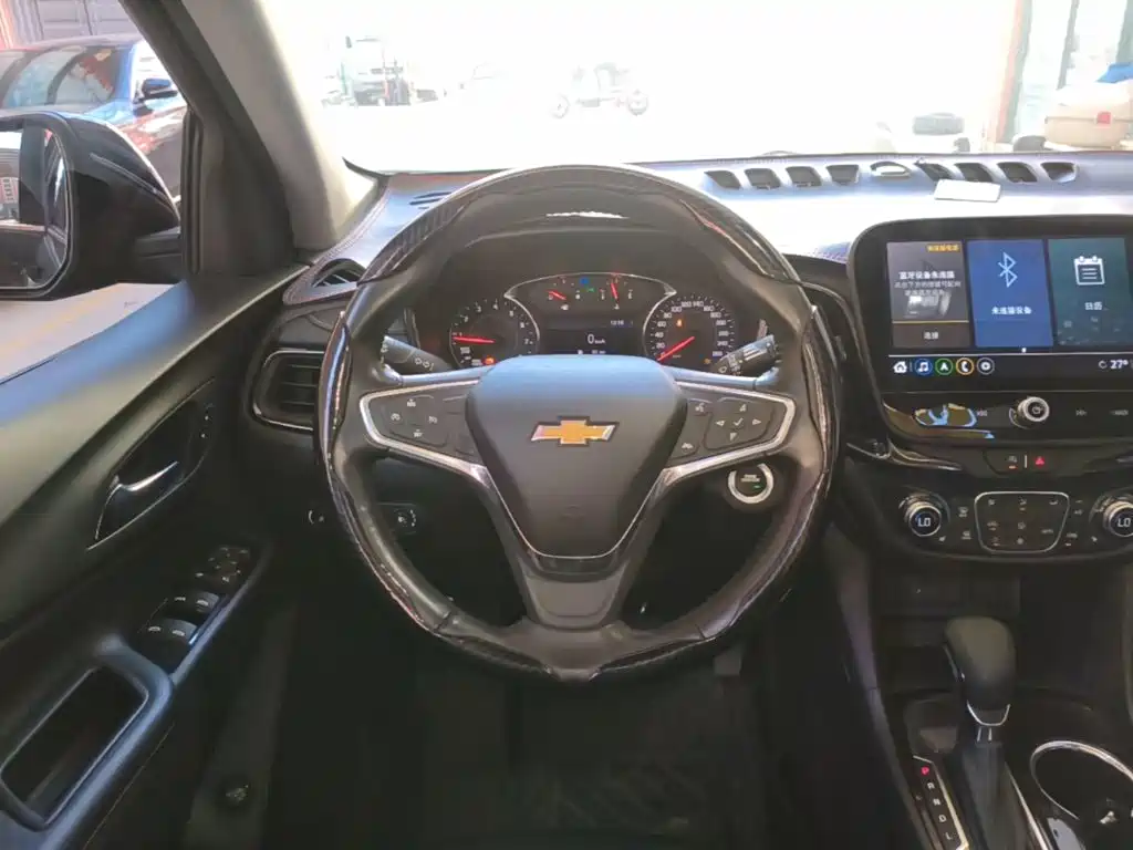 Chevrolet Equinox — фото 11
