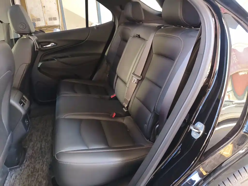 Chevrolet Equinox — фото 17