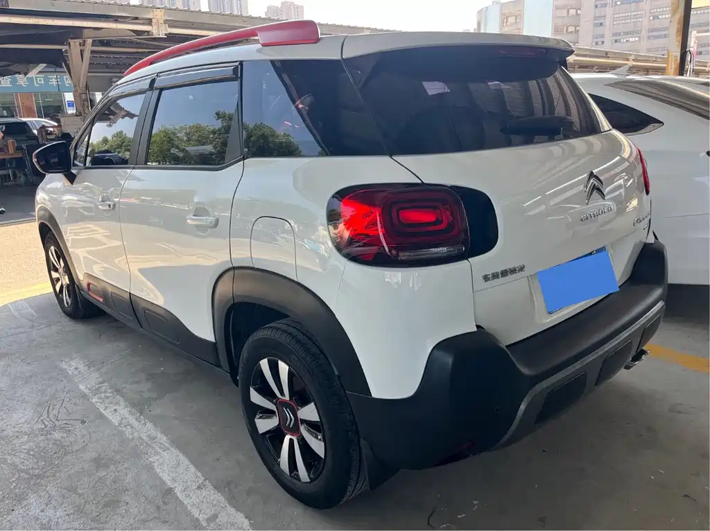 Citroen C4 Aircross — фото 8
