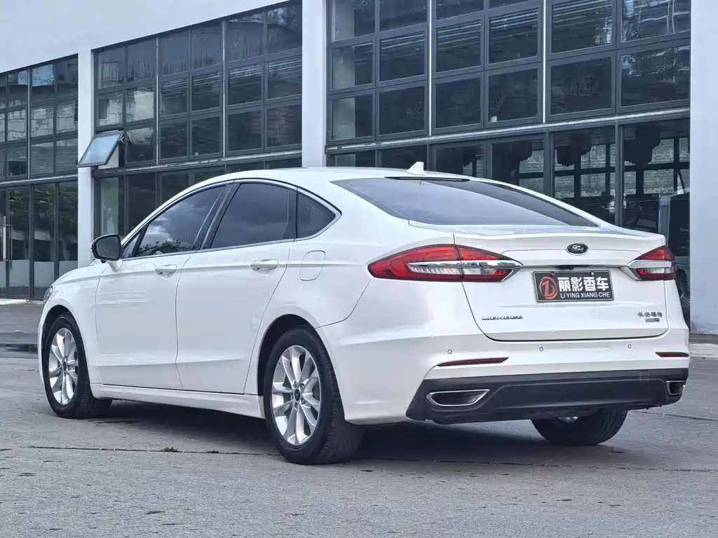 Ford Mondeo — фото 6
