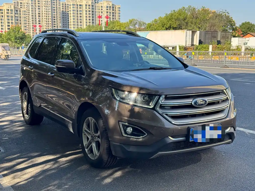 Ford Edge — фото 3