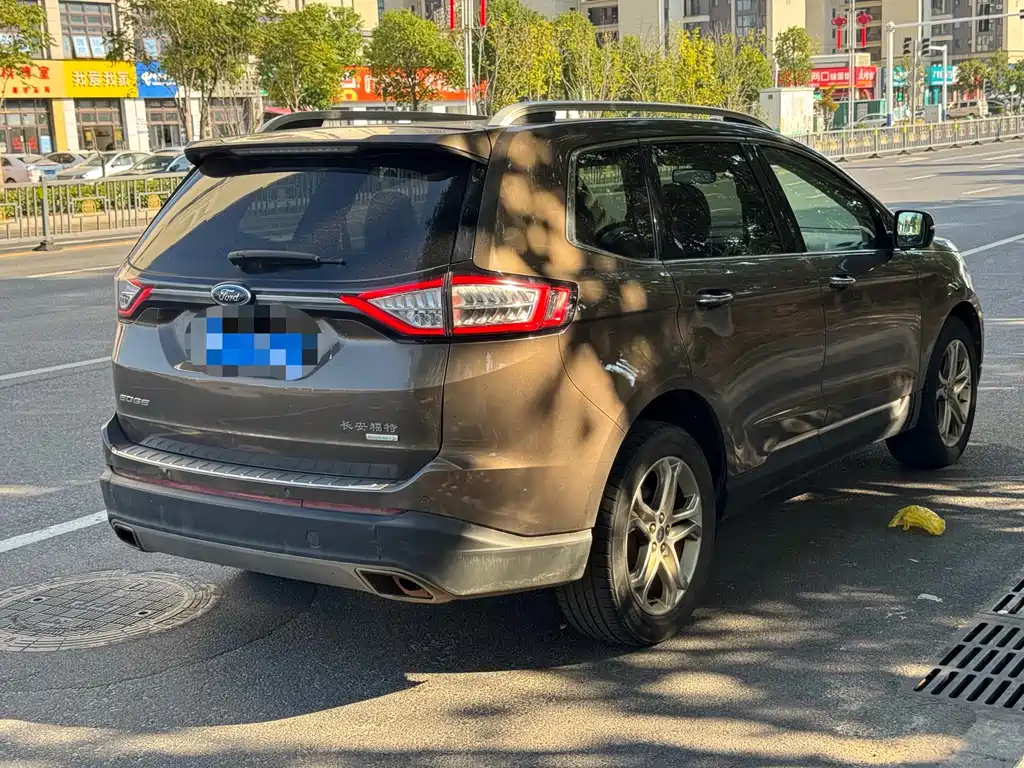Ford Edge — фото 5