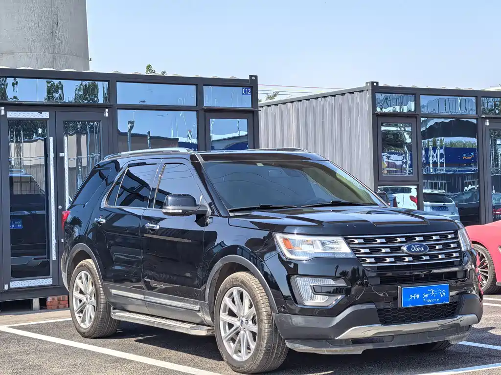 Ford Explorer (Import) — фото 3