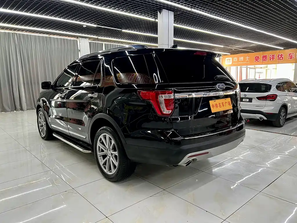 Ford Explorer (Import) — фото 4