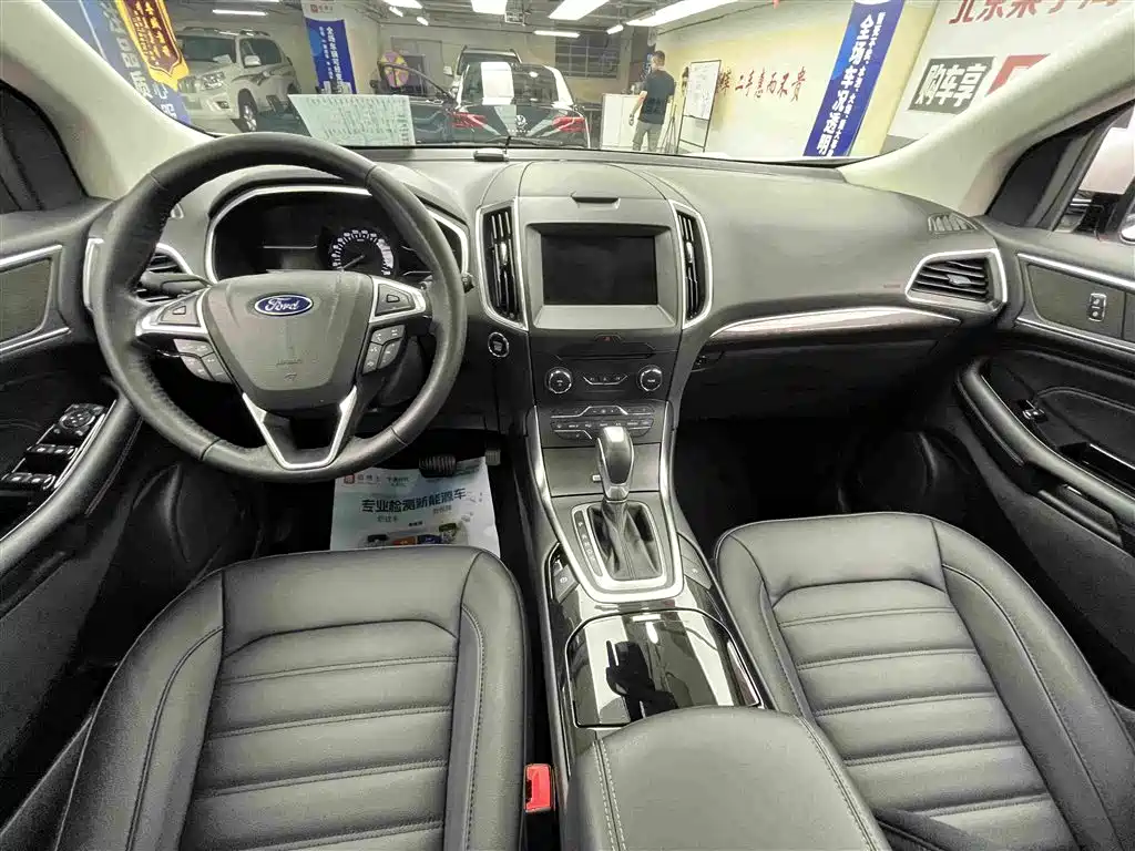 Ford Edge — фото 6