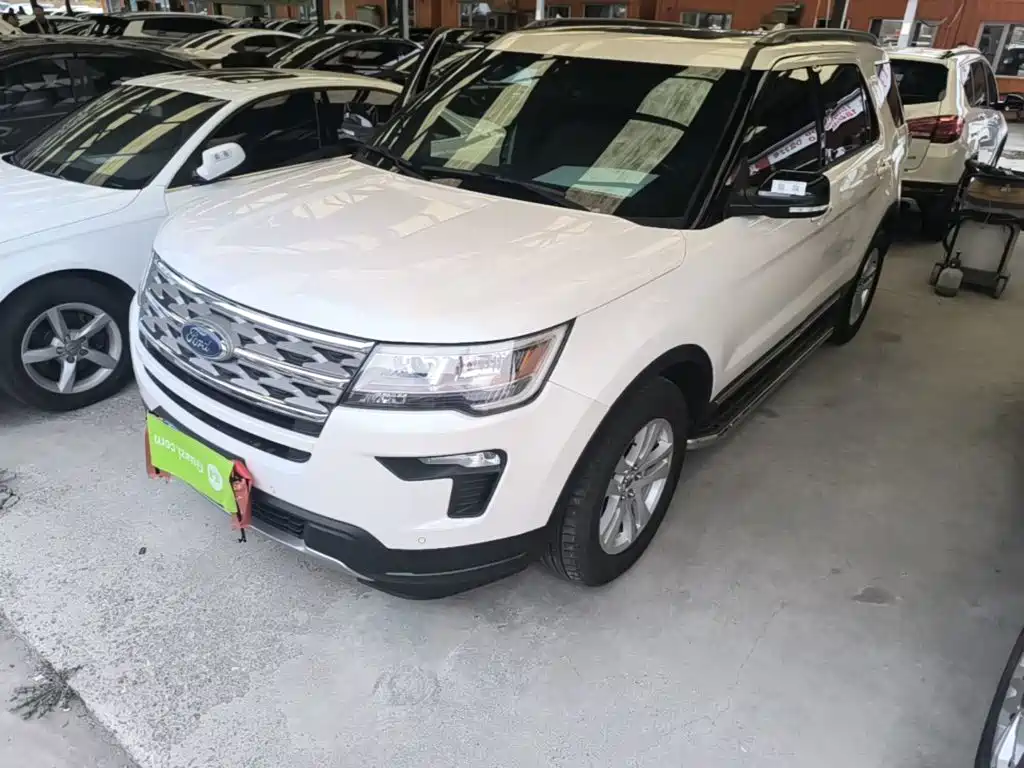 Ford Explorer (Import) — фото 2