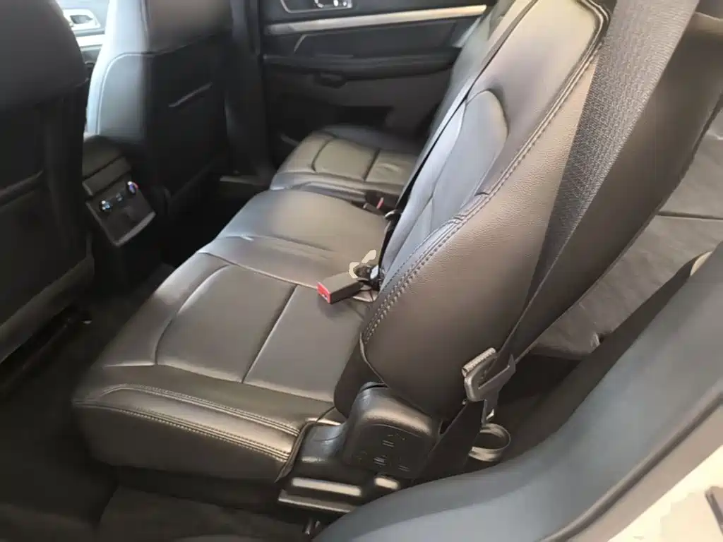 Ford Explorer (Import) — фото 13