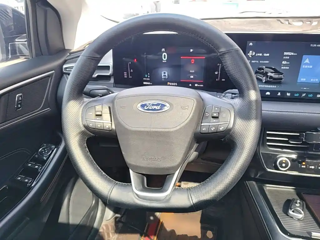 Ford Edge — фото 11